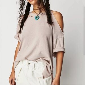 We The Free Fade Into You distressed raw-cut, frayed hems short sleeve tee top